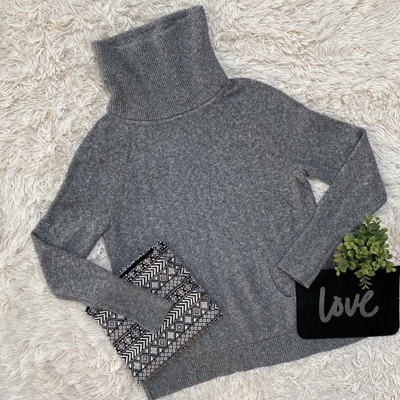 Loft Turtleneck Sweater π Gray - Picture 2 of 16